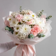 Букет с гвоздиками &laquo;Праздничное настроение&raquo; 0