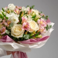 Букет с эустомами &laquo;Пыльца нежности&raquo; 1