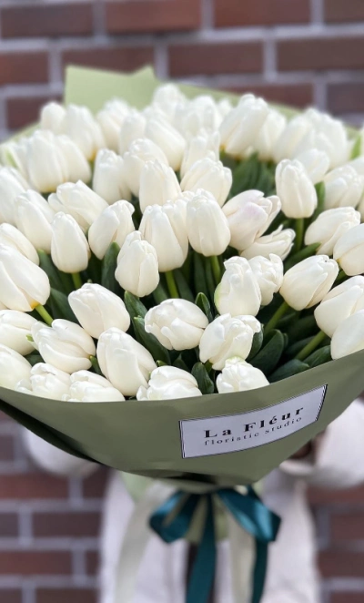 Снежные тюльпаны