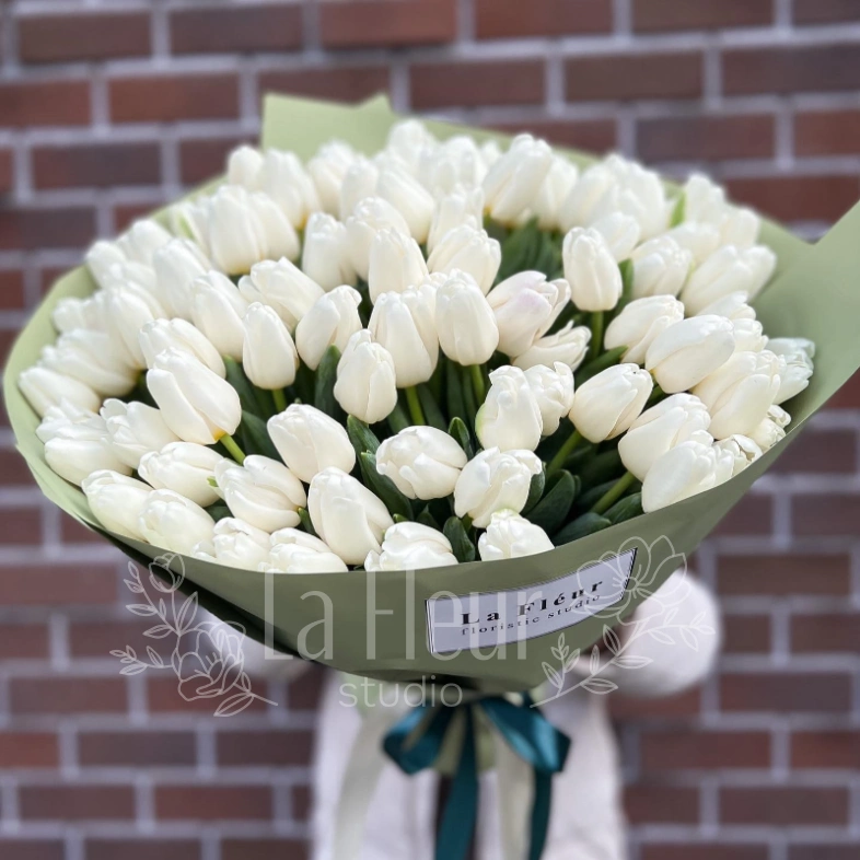 Снежные тюльпаны