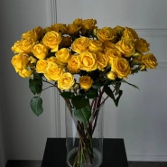 Желтая кустовая роза 0