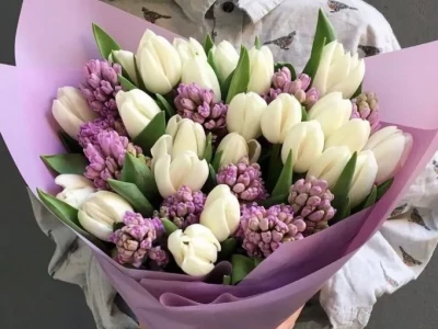 Букет из Тюльпанов и гиацинт «В подарок»