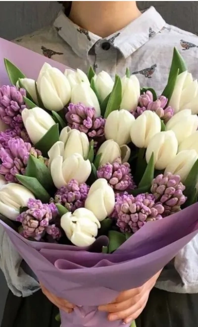 Букет из Тюльпанов и гиацинт «В подарок»