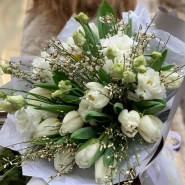 Букет из Тюльпана и эустом &laquo;Весенний&raquo; 0