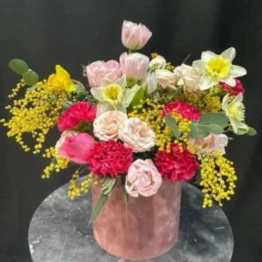 Цветочная композиция  «Радужное вдохновение»