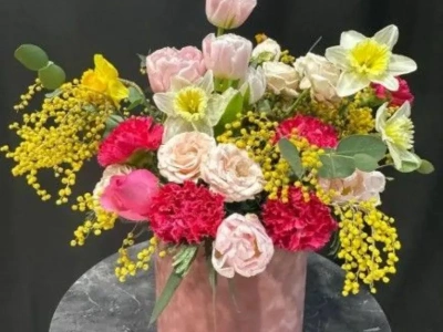 Цветочная композиция  «Радужное вдохновение»