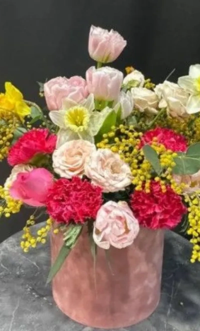 Цветочная композиция  «Радужное вдохновение»