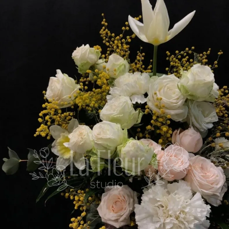 Цветочная композиция &laquo;Нежное сияние&raquo;