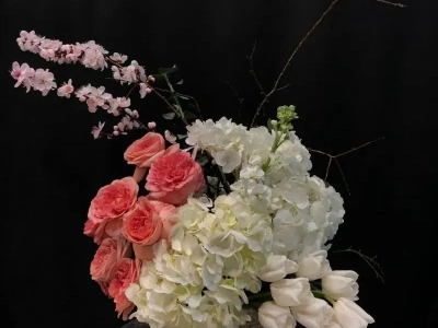 Цветочная композиция «Радужное сияние»