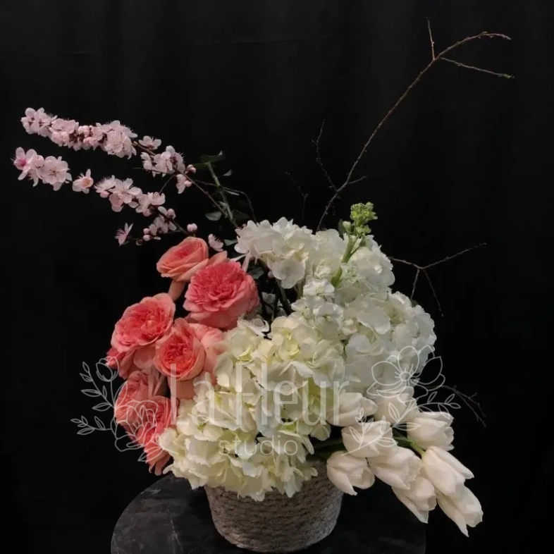 Цветочная композиция &laquo;Радужное сияние&raquo;