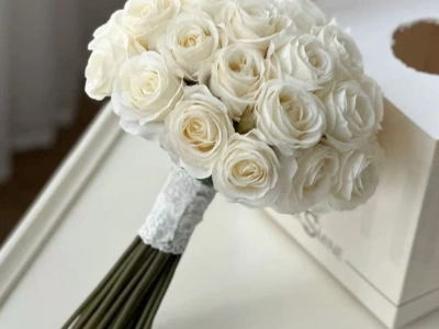 Свадебный букет из роз «Облако из роз»