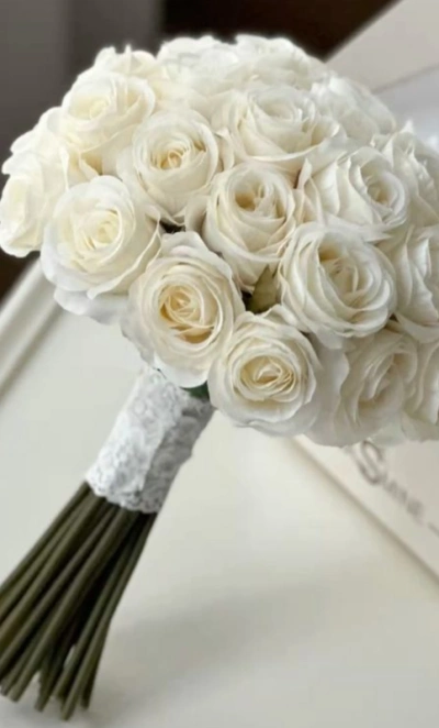 Свадебный букет из роз «Облако из роз»